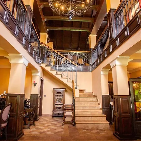 Turnul Hotel Moieciu de Jos